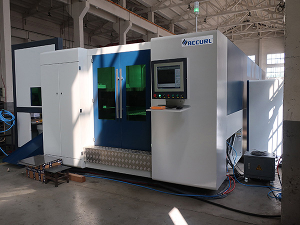 Máquina de corte con láser de fibra 3000W con dobre paleta