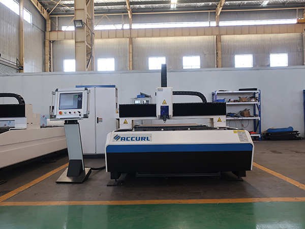 Máquina de corte láser de fibra Raycus CNC de boa venda 1000W